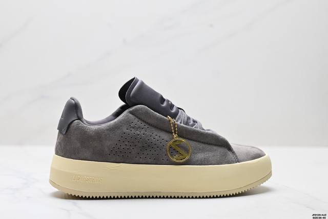Company-level Adidas Acesmash Adidas stylish, comfortable, shock-absorbing, wea