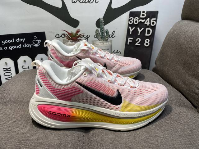 True half size Nike Vomero 18 comfortable shock-absorbing and non-slip low-top r