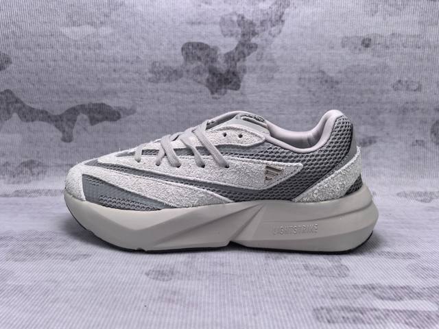 Adidas Lightblaze Comfortable, versatile, wear-resistant, lightweight low-top ru