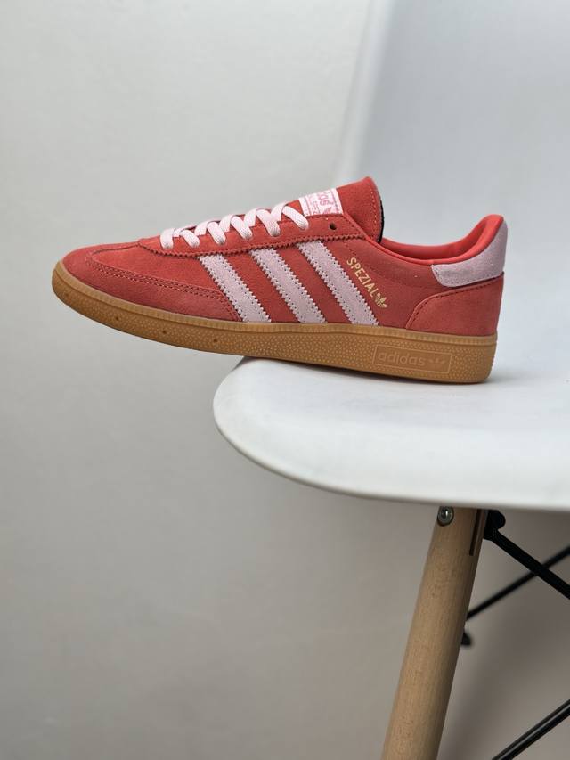 New product" uses suede and fiber leather upper material#External Rb wear-resist
