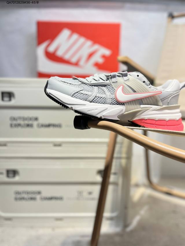 Nk V2K Runtekk shock-absorbing and non-slip low-top retro daddy shoes. The runni