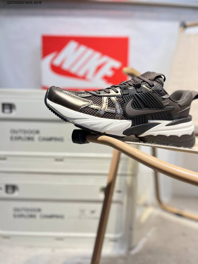 Nk V2K Runtekk shock-absorbing and non-slip low-top retro daddy shoes. The runni