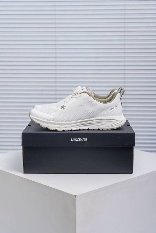 Core Private Descente lightweight cushioning breathable upper Fashion casual spo