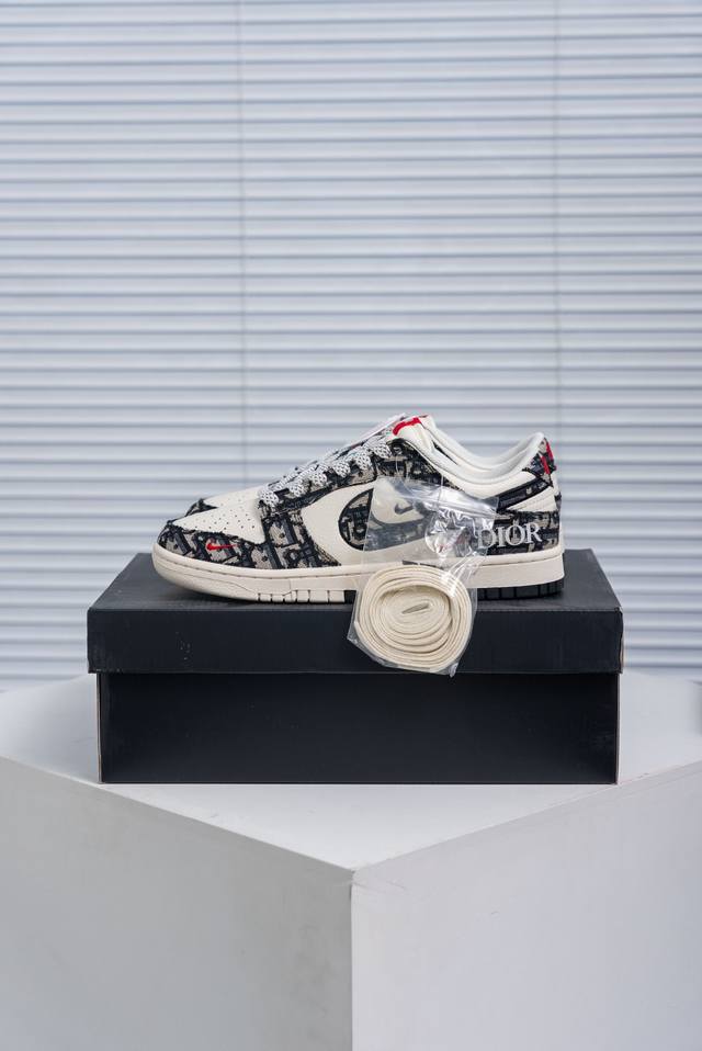 Core Private Nike Dunk full set of original lasts and original molds to create a