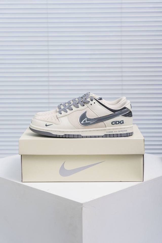 Core Private Nike Dunk full set of original lasts and original molds to create a