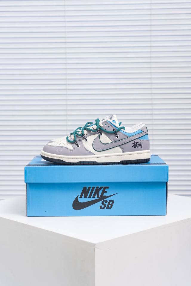 Core Private Nike Dunk full set of original lasts and original molds to create a