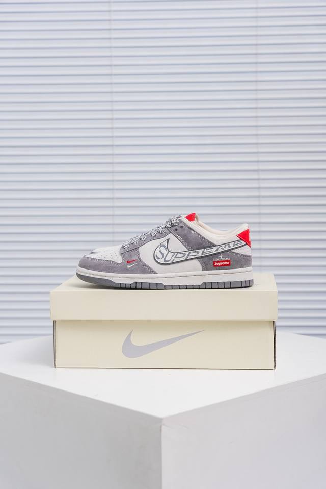 Core Private Nike Dunk full set of original lasts and original molds to create a