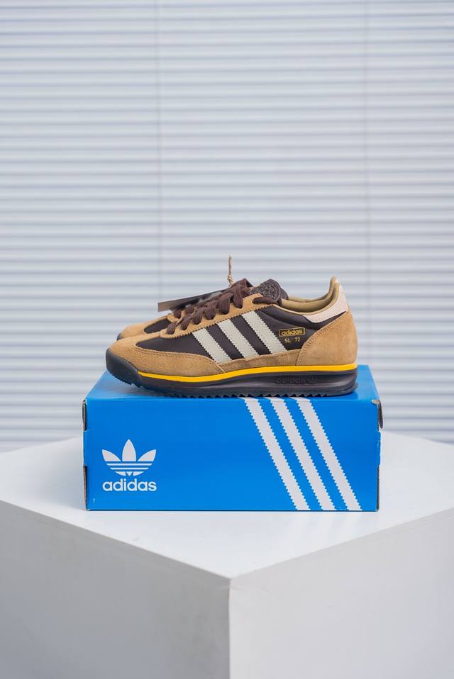 Core Private Adidas Originals Sl 72 Rs Ultra-light and breathable retro jogging
