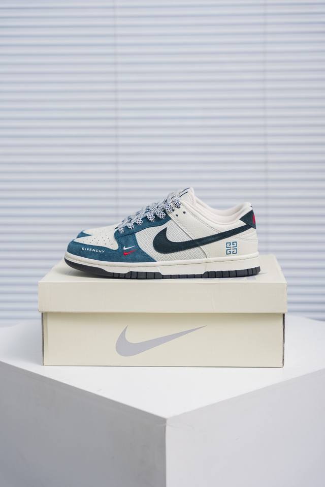 Core Private Nike Dunk full set of original lasts and original molds to create a