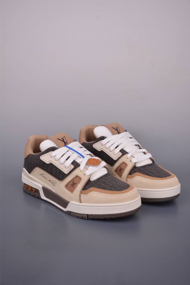 S Lv Trainer limited collaboration The latest color scheme is limited to domesti
