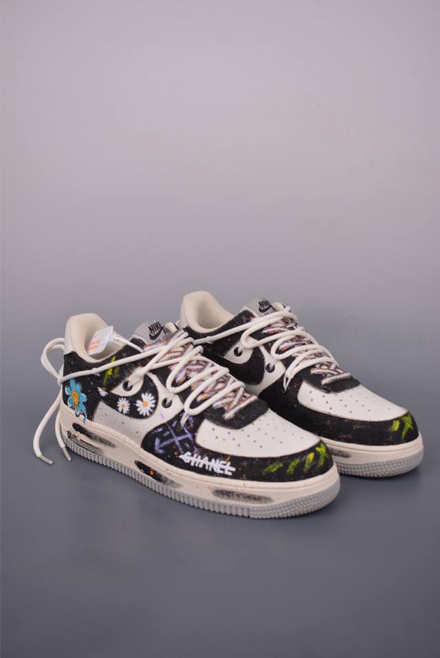 Nike Air Force 1 Low Mlb Daisy Original last and original cardboard to create a