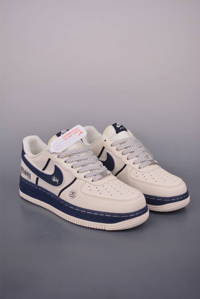 Nike Air Force 1 Low Stussy co-branded Original last and original cardboard to c