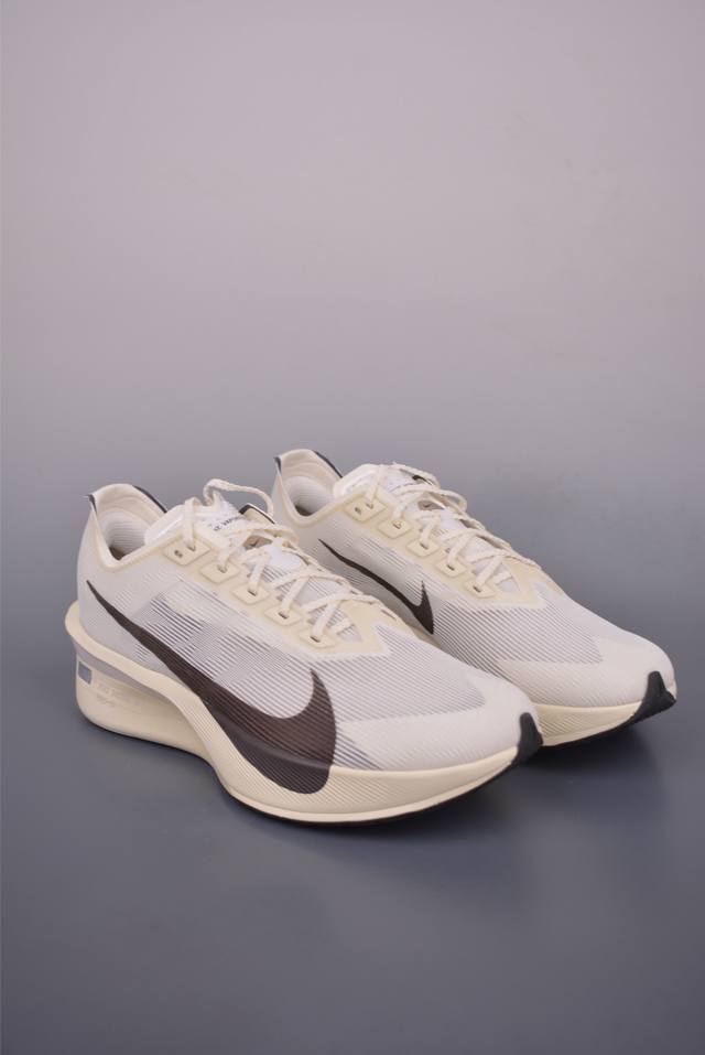 Nike Zoomx Vaporfly Next%4 shock-absorbing marathon running shoes corporate vers