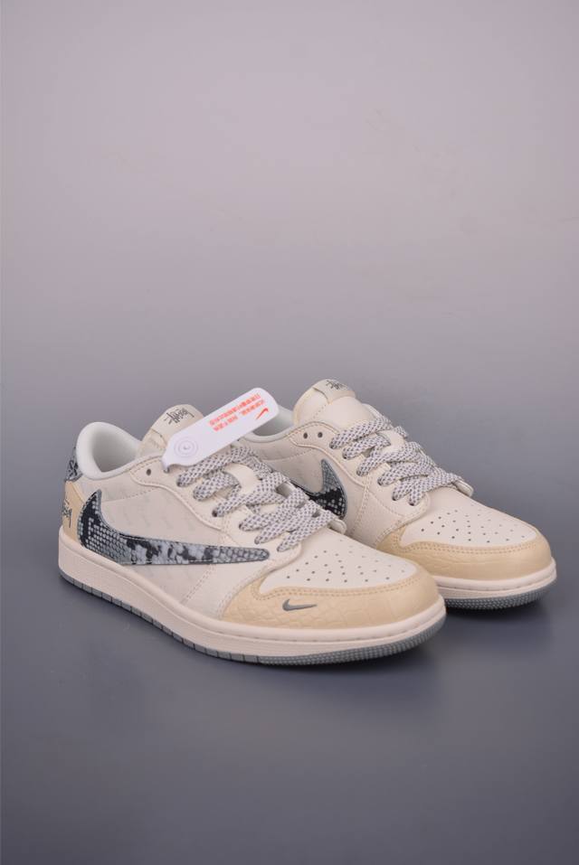 Fragment X Travis Scott X Stussy Air Jordan 1 Low three-party joint inverted hoo