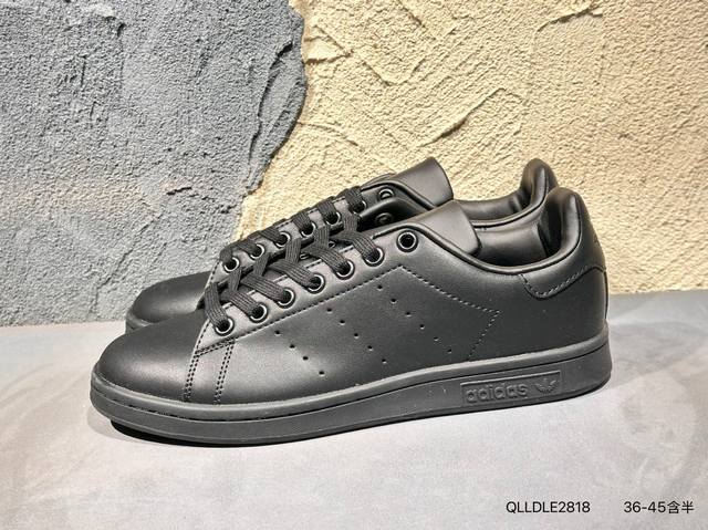 New product launch real shot Ad Originals Stan Smith Smith all black retro fash