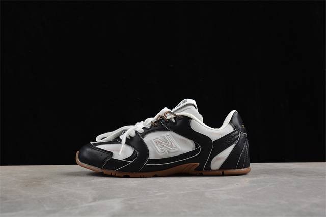 1893600FFF #530 series Italian luxury brand Miu Miu co-branded low-top classic r