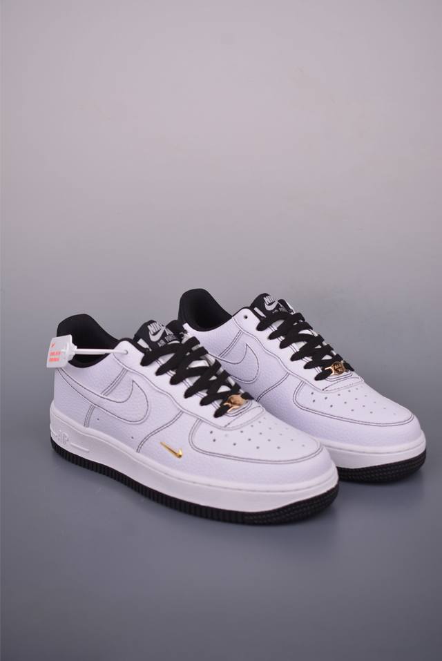 Nike Air Force 1 Low white, black and gold Original last and original cardboard