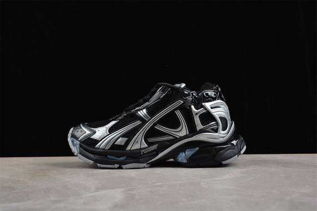 Balenciaga Runner Kith Four.Color Balenciaga 7.0 latest color trend retro casual