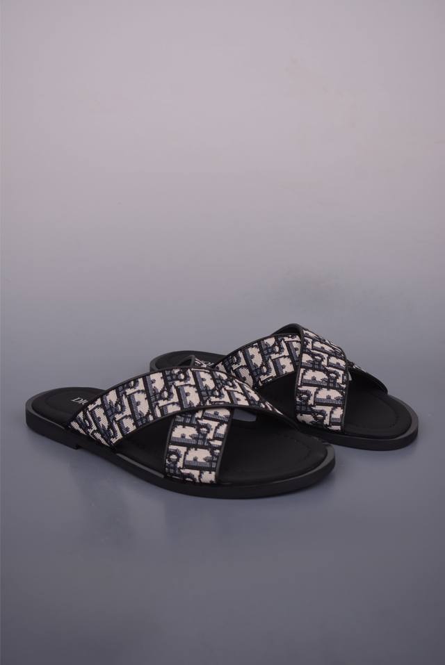 Dior's latest H-Town series Oblique thick-soled slide sandals are produced in Gu
