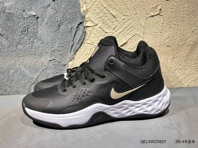 New product launch real shot Nike Sb Dunk Low Pro black and white panda dunk se