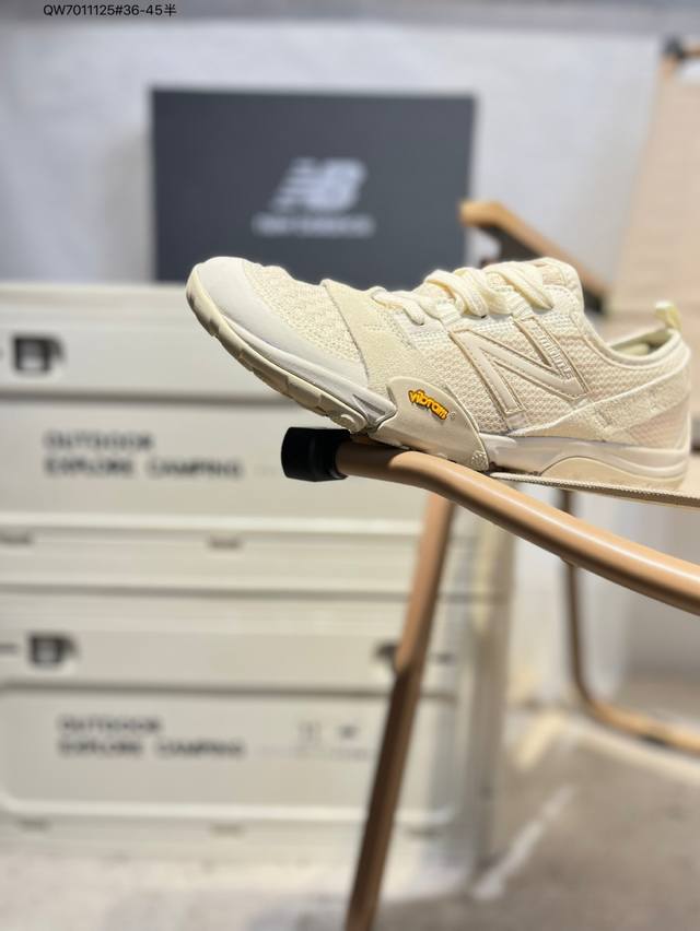 New Balance New Balance men's and women's shoes are half-size, made of soft fibe