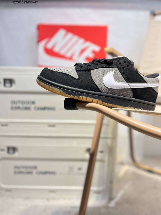 Nike Dunk Low Sneakers Sb series classic all-match casual sports shoes. The thic