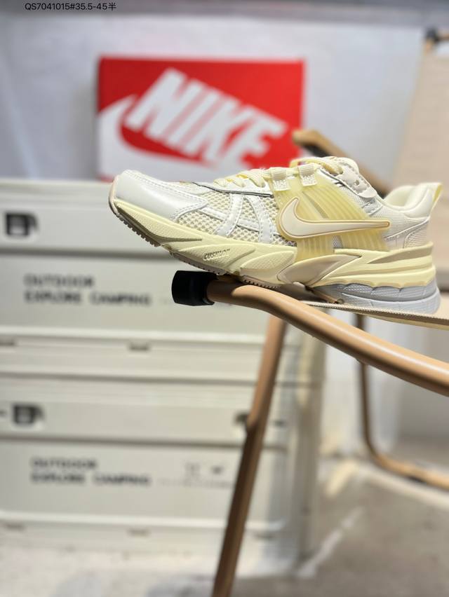 Nk V2K Runtekk shock-absorbing and non-slip low-top retro daddy shoes. The runni