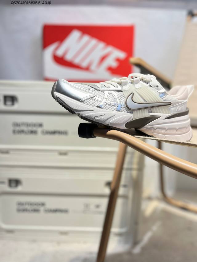 Nk V2K Runtekk shock-absorbing and non-slip low-top retro daddy shoes. The runni