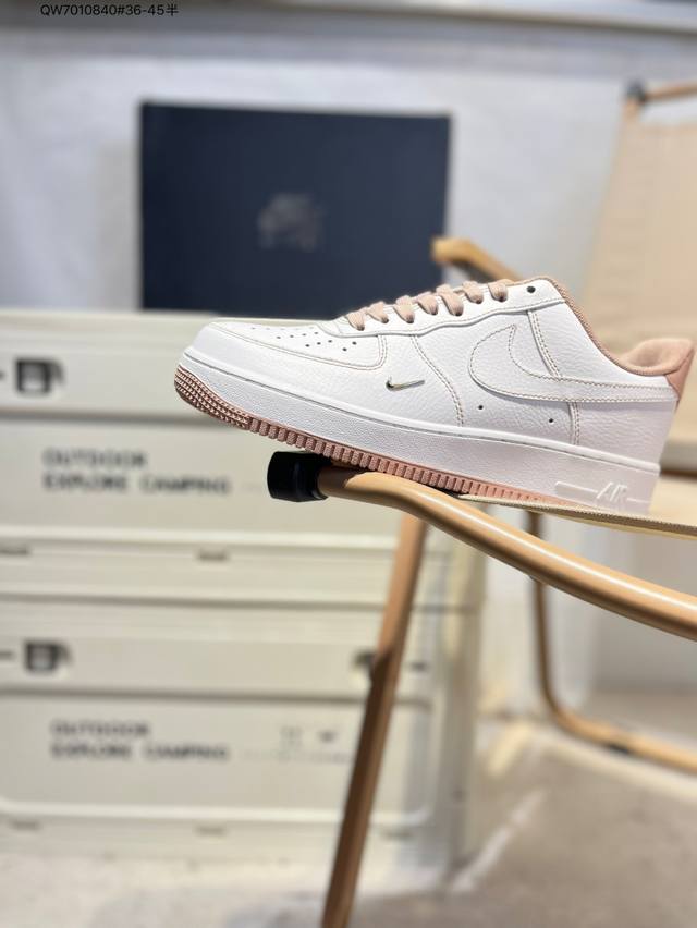 Nike Air Force 1 '07 Air Force One mesh mid-top versatile casual sports shoes.