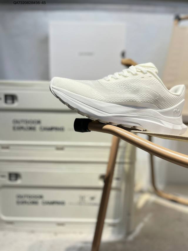 Alo Yoga Recovery Mode Comfortable and simple running shoes Non-slip and wear-re