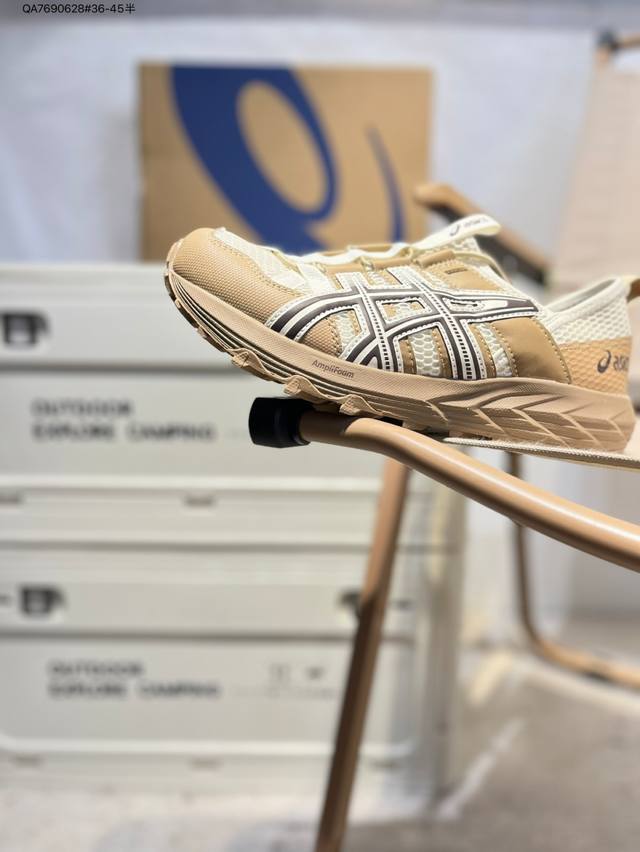 Asics Gel-Sonoma Fe Asics classic running shoes are now popular in functional an
