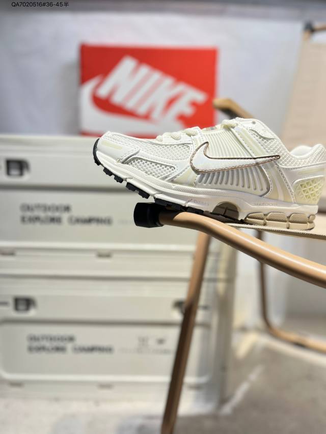 Nk Zoom Vomero 5 Desert Gray Retro Lightweight Casual Running Shoes are made of