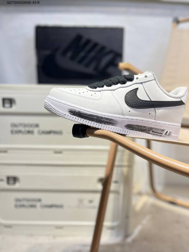 Nike Air Force 1 '07 Air Force One versatile casual sports shoes. Soft and elas