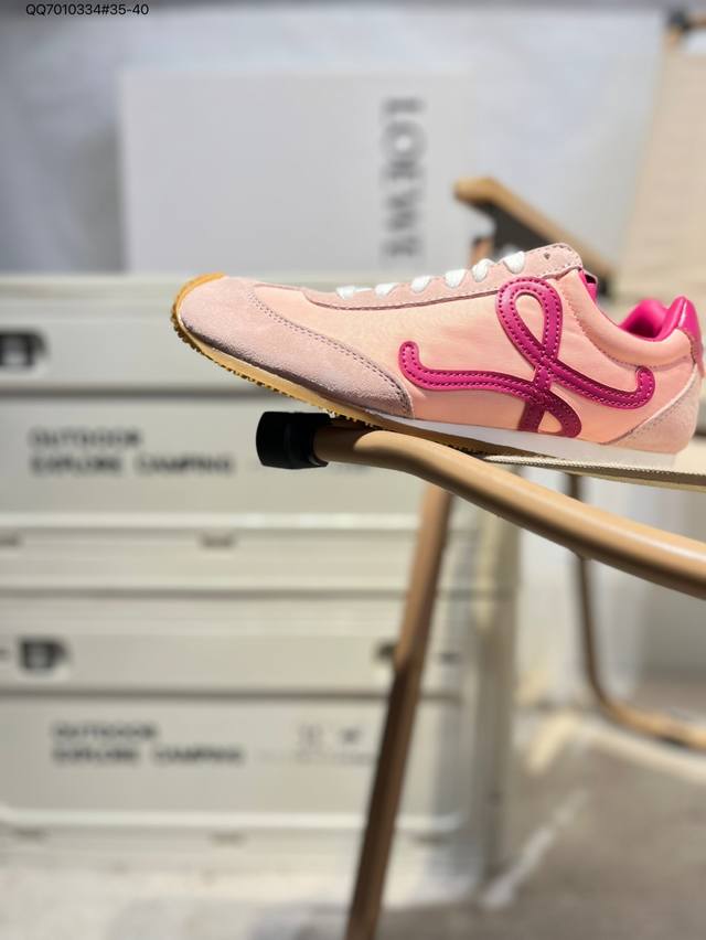 Spanish century-old leather luxury brand Loewe Loewe Ballet Runner 2.0 Sneakers