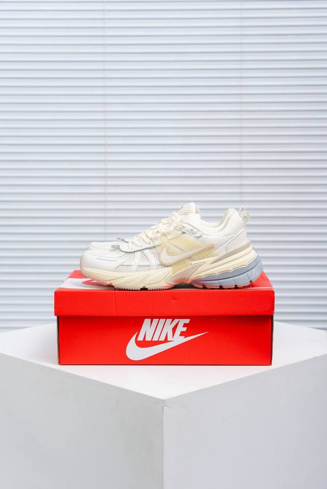 Core Private Nike V2K Run shock-absorbing and non-slip retro low-top running sho