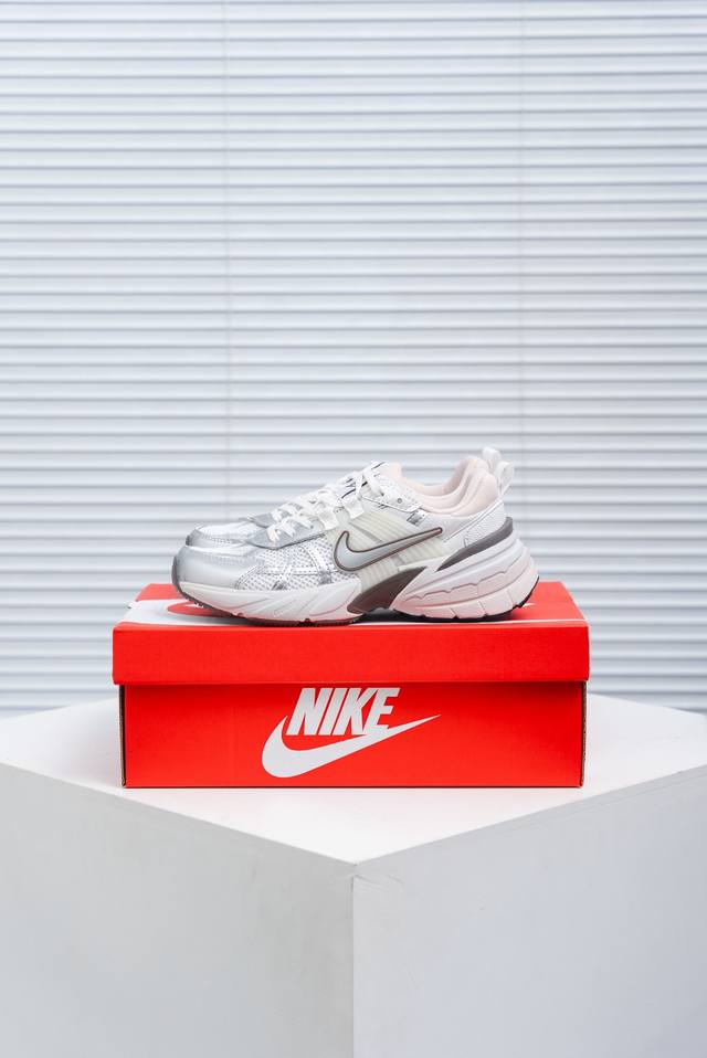 Core Private Nike V2K Run shock-absorbing and non-slip retro low-top running sho