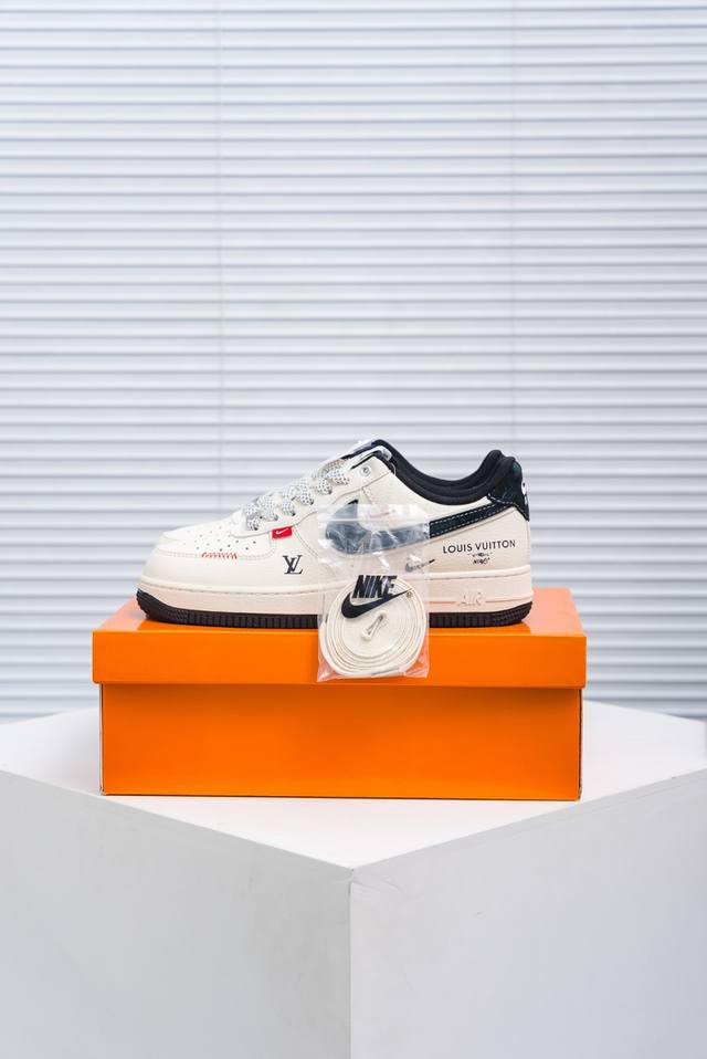Core Private Air Force 1 Original level, original last, original cardboard to cr