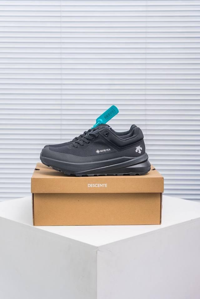 Core Private Descente lightweight cushioning breathable upper Fashion casual spo
