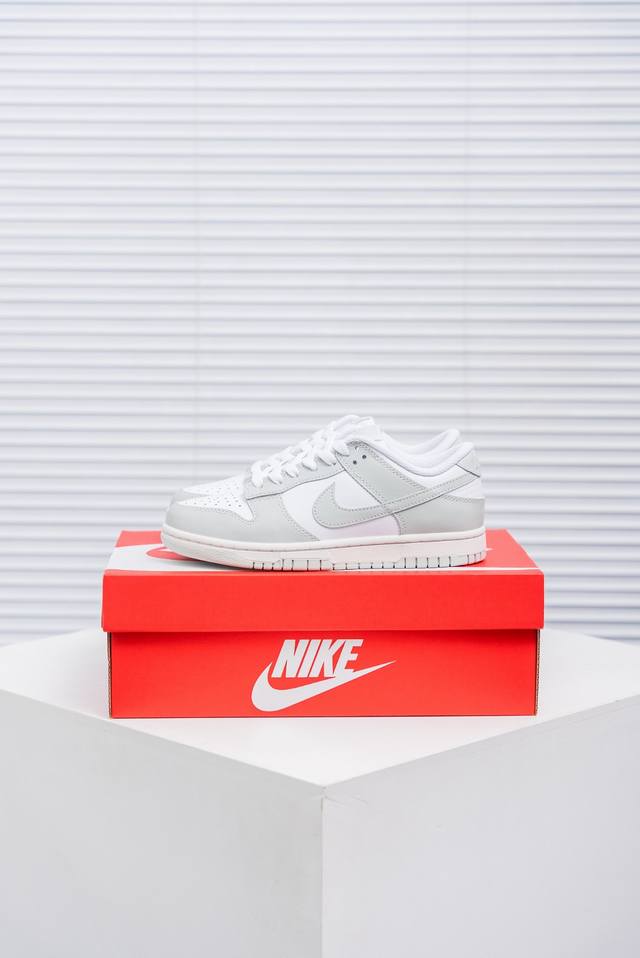 Core Private Nike Dunk full set of original lasts and original molds to create a