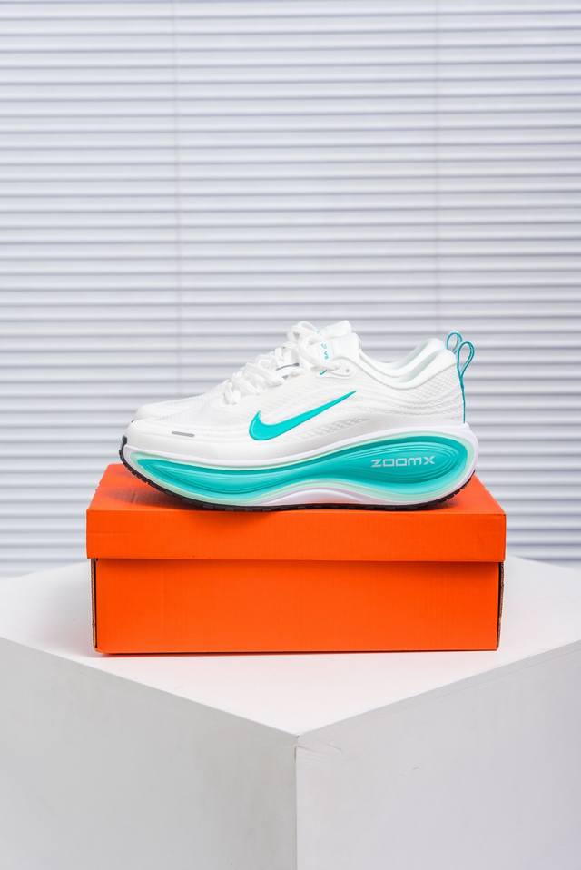 Core Private Nike Vomero Plus Nike comfortable shock-absorbing and non-slip low-
