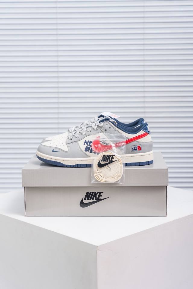 Core Private Nike Dunk full set of original lasts and original molds to create a