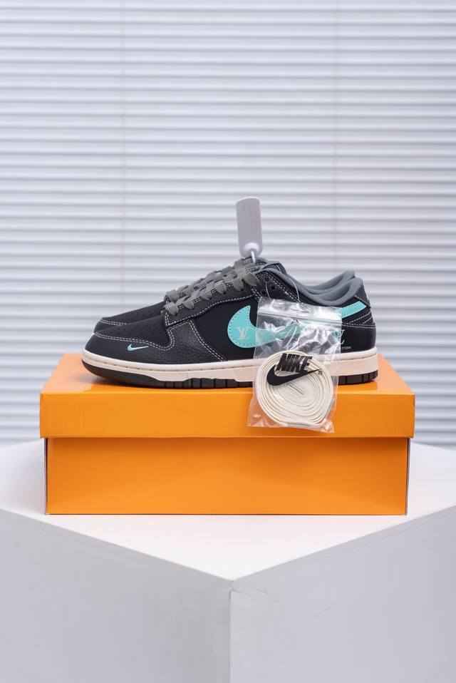 Core Private Nike Dunk full set of original lasts and original molds to create a