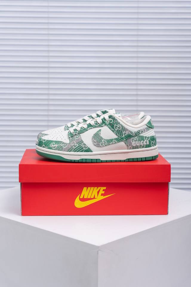 Core Private Nike Dunk full set of original lasts and original molds to create