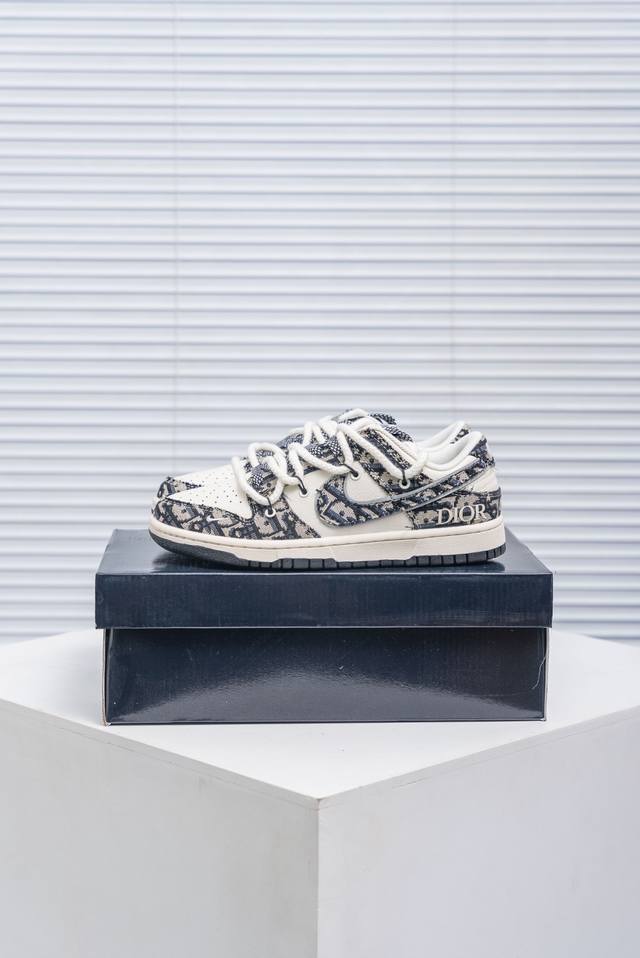 Core Private Nike Dunk full set of original lasts and original molds to create a