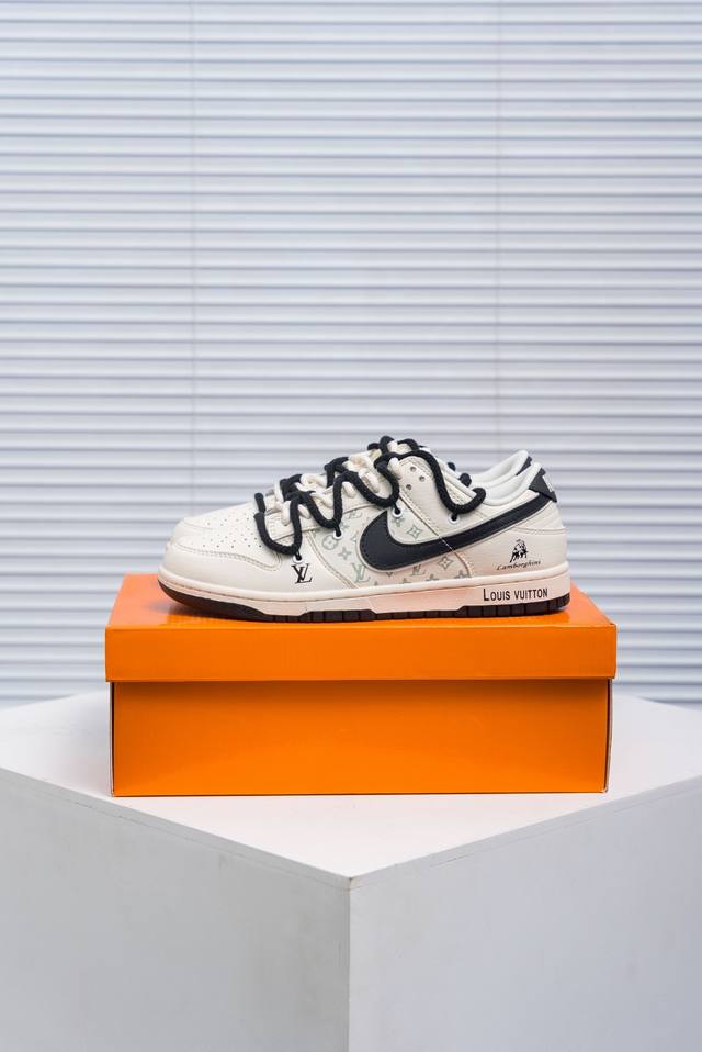 Core Private Nike Dunk full set of original lasts and original molds to create a