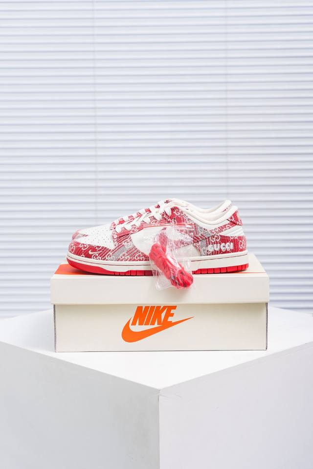 Core Private Nike Dunk full set of original lasts and original molds to create a