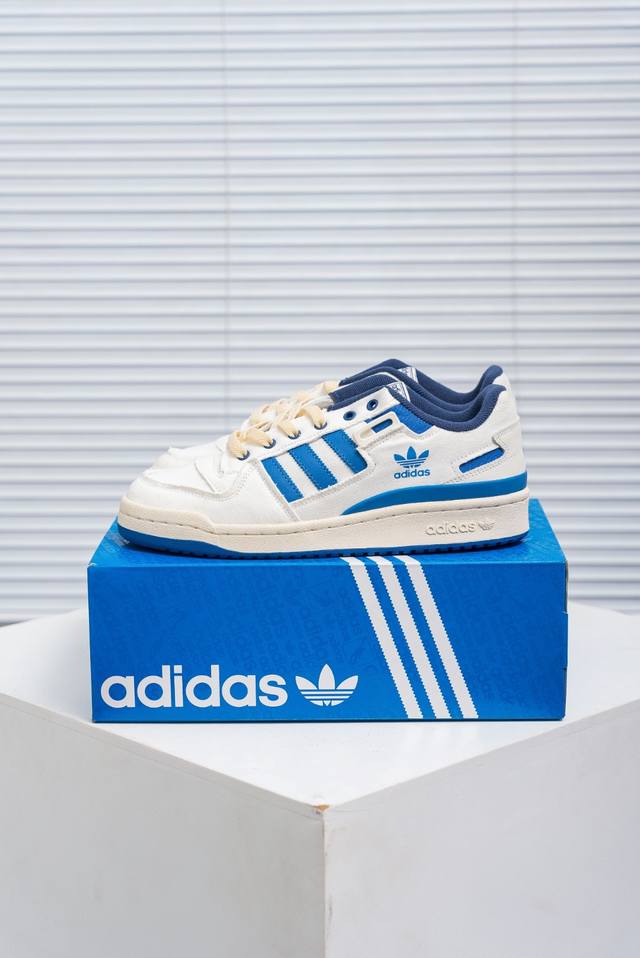 Core Private Adidas Forum Low Cl Clover Low Top Classic Velcro Retro Sneakers Me