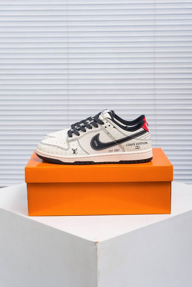 Core Private Nike Dunk full set of original lasts and original molds to create a
