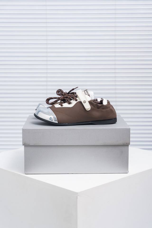 Core Private New summer style of the new fashion shoe brand Ggcc Ju Jingyi's sam