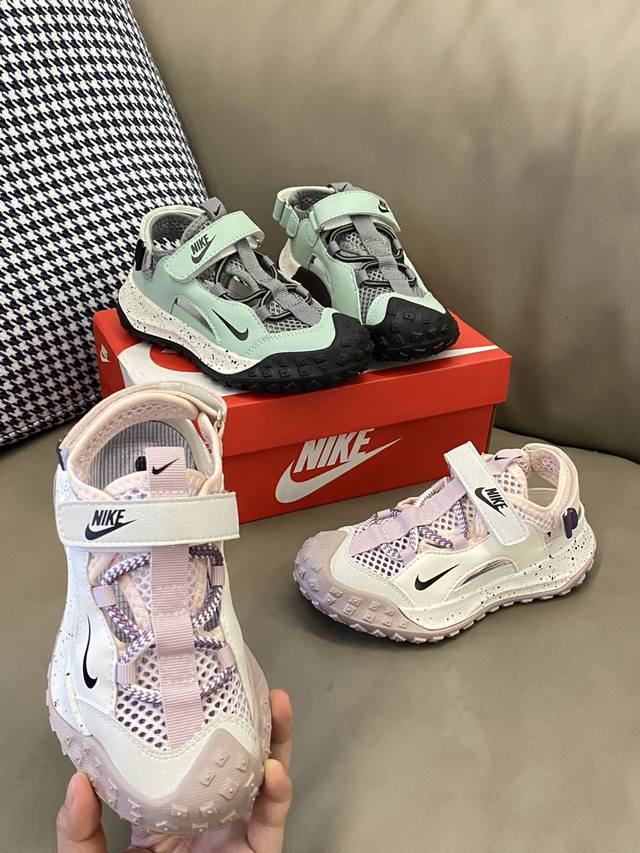 Original picture This pair of sports sandals is easy to wear and match. The mes